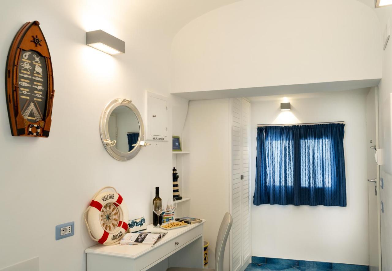 Scirocco - Amazing Flat With Terrace In The Center Apartment Amalfi Bagian luar foto