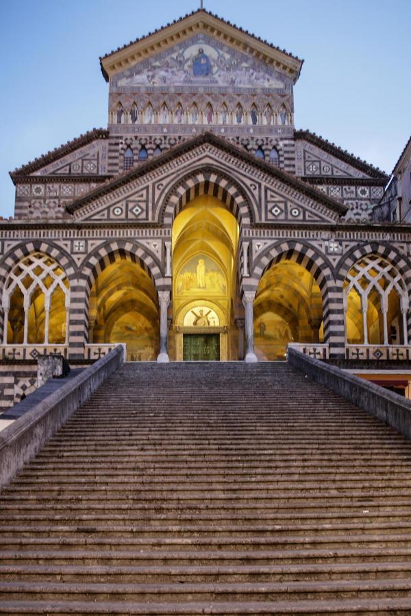 Scirocco - Amazing Flat With Terrace In The Center Apartment Amalfi Bagian luar foto