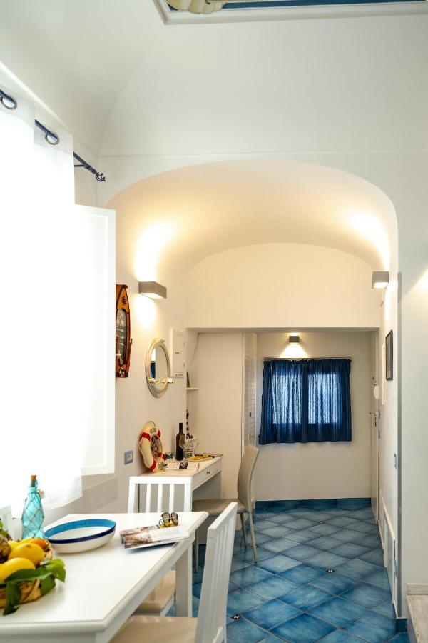Scirocco - Amazing Flat With Terrace In The Center Apartment Amalfi Bagian luar foto