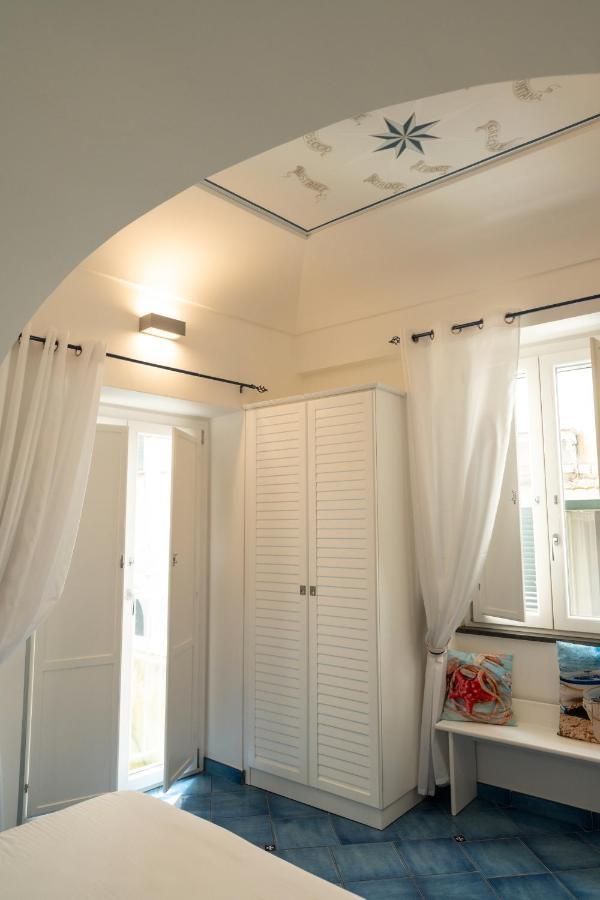 Scirocco - Amazing Flat With Terrace In The Center Apartment Amalfi Bagian luar foto