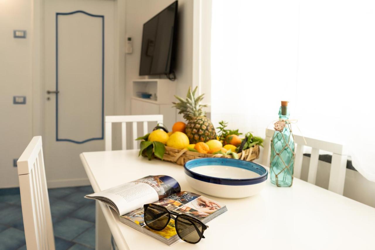 Scirocco - Amazing Flat With Terrace In The Center Apartment Amalfi Bagian luar foto