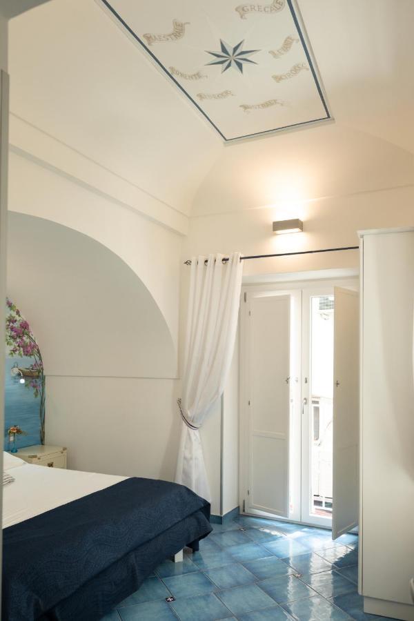 Scirocco - Amazing Flat With Terrace In The Center Apartment Amalfi Bagian luar foto
