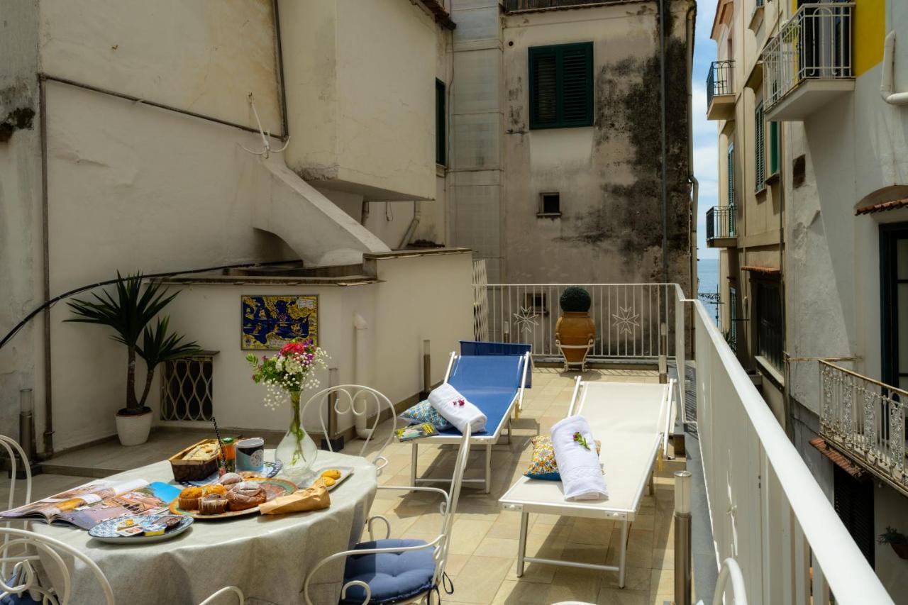 Scirocco - Amazing Flat With Terrace In The Center Apartment Amalfi Bagian luar foto
